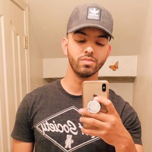 Meet your Posher, Alexis